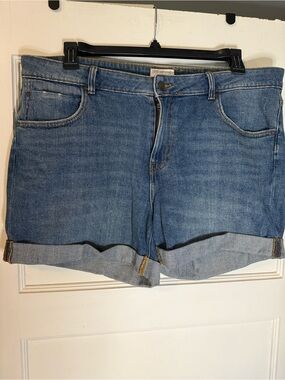 Caslon Light Blue Rolled Hem Denim Shorts
